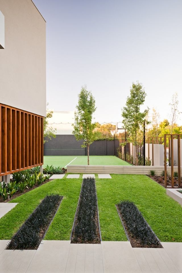 Asymmetrisk design trädgård-gröna gräsmatta-träd integritetsskydd idéer