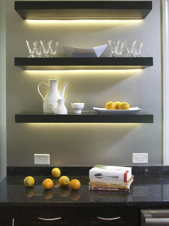 belysning hemma svart-vägg-hyllor-ikea-led-remsor