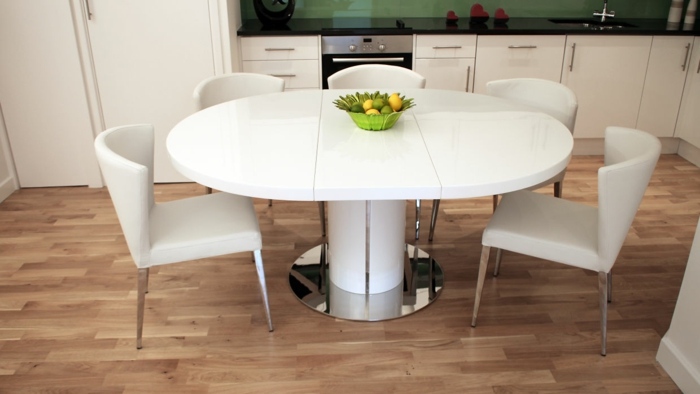 oval-matbord-av-Danetti-Design