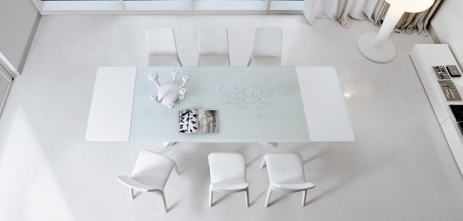 Matbord glasplatta Bonaldo minimalistiska idéer för matsalsdesign