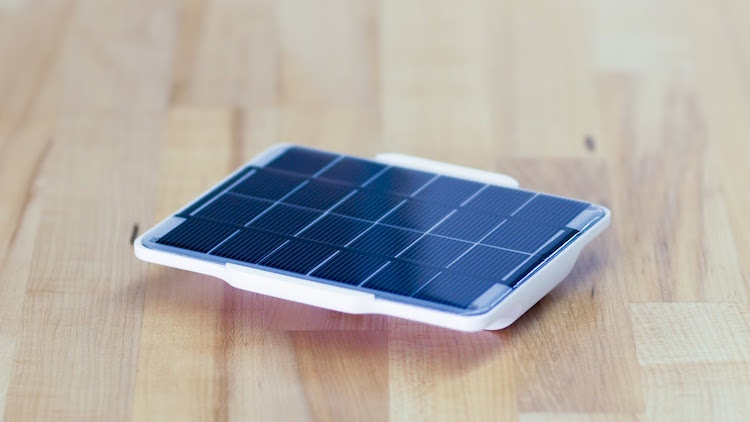 automatisk persiennkontroll -app-flipflic-sol-batteriladdning
