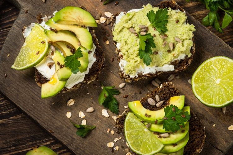 pimpernickel avokado toast med keso är hälsosamt