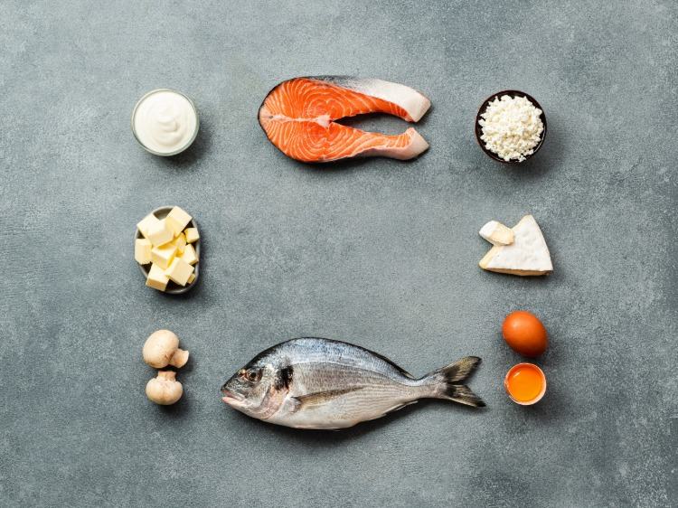fisk och kött samt ägg och mejeriprodukter innehåller vitamin b 12 kobalamin