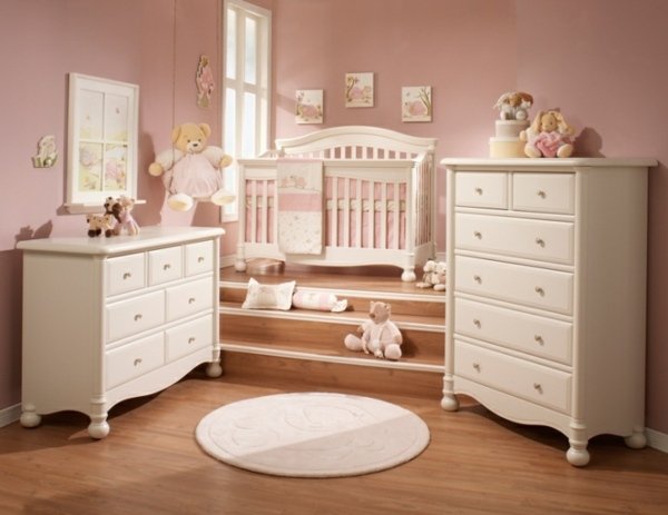 rosa barnrum söt möbeldesign vit byrå