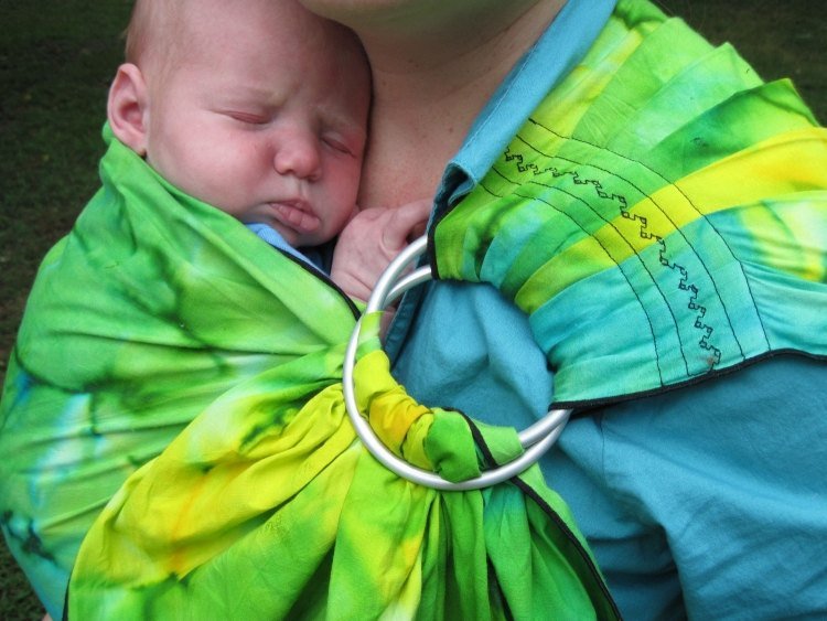 babysele-ring-sele-nyfödd-lämplig Bärsele