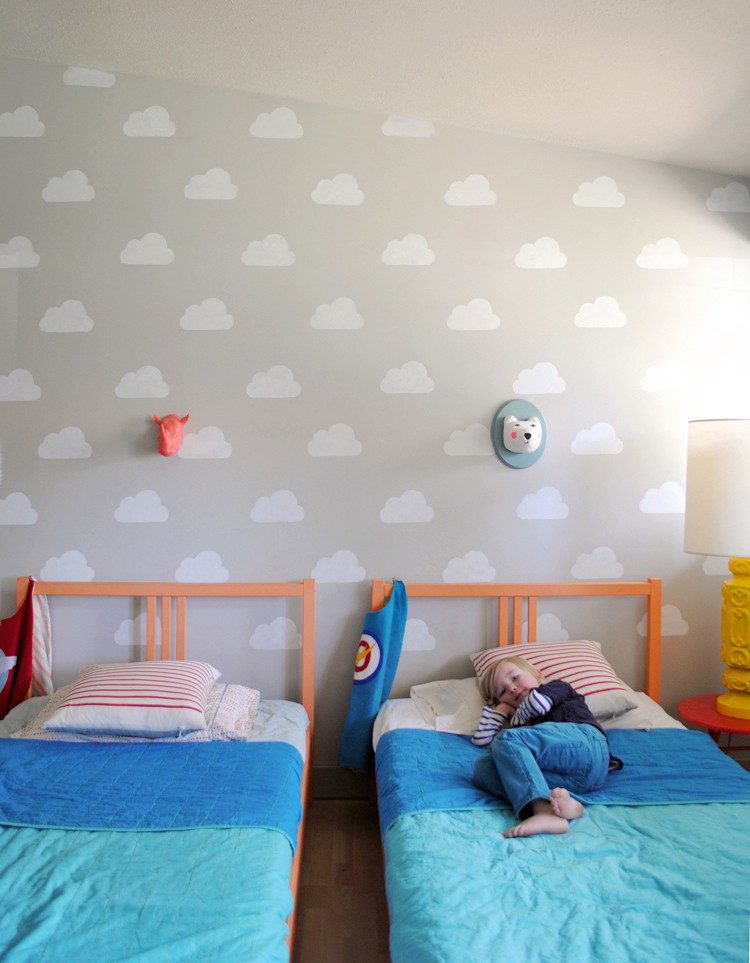 barnrum-dekoration-moln-vägg-design-kreativ