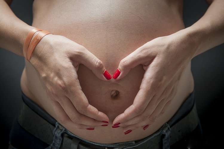 Gör babybumpfoton själv-graviditetsbilder-idéer-tips-ämnen-estetiska