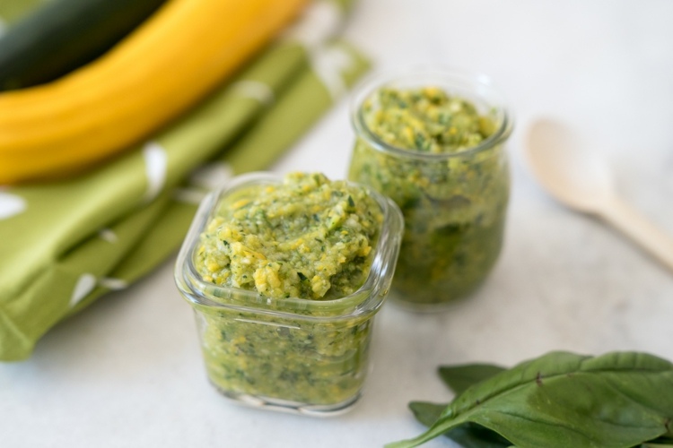 Baby gröt-recept-zucchini-basilika-grön-puré-lagringstips