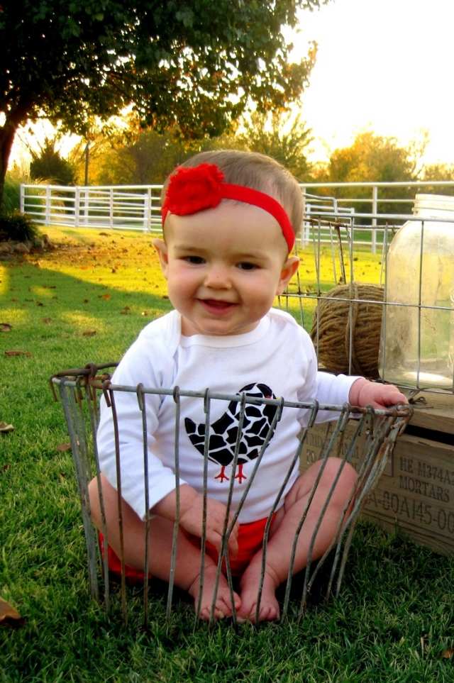 baby-kläder-flicka-outfit-vit-röd-svart