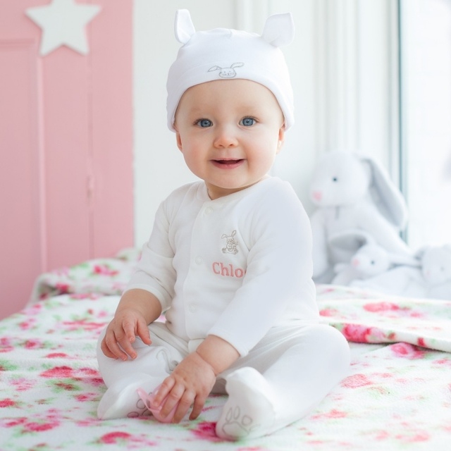 baby-kläder-flicka-romper-hatt-öron
