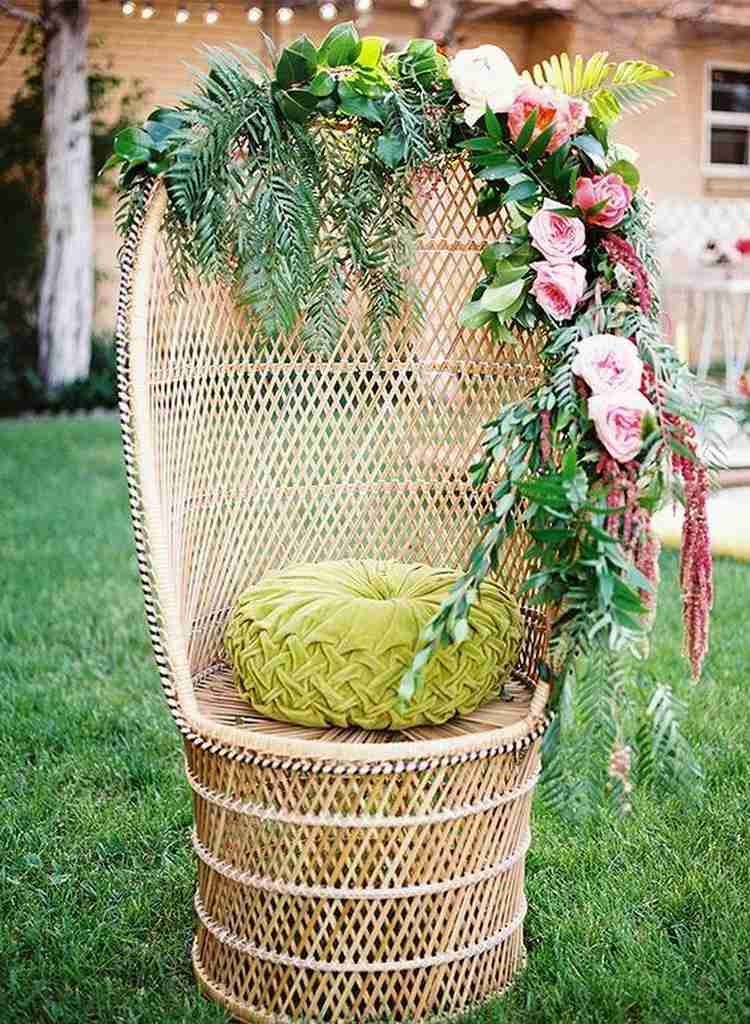 boho baby shower fira i trädgården fåtölj blommig dekoration mamma