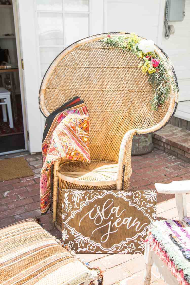 baby shower stol i bohemisk stil mamma dekorera blommor