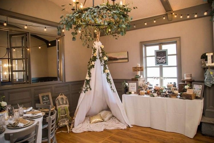 boho baby shower inomhusdekoration idéer färsk grön tipi