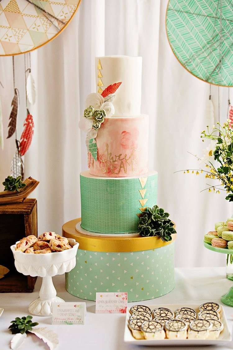 boho baby shower presenter tårta dekoration pastellfärger