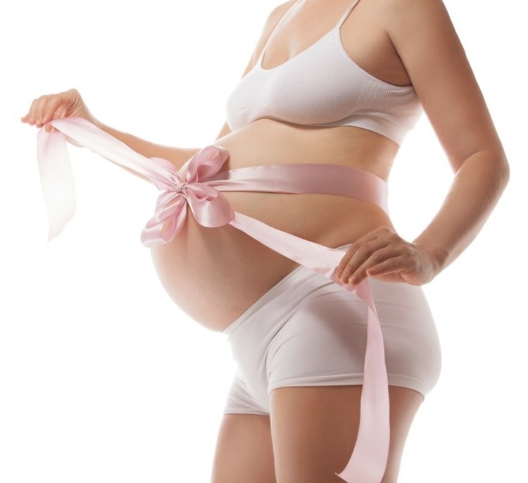 kön-avslöja-baby-baby-bump-foto-band-rosa