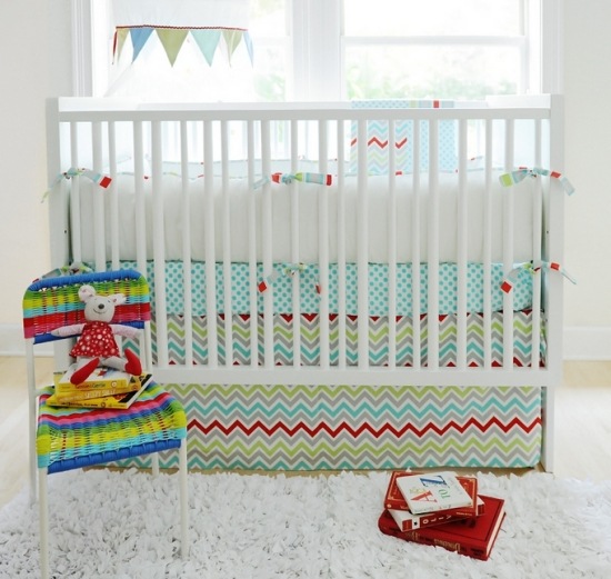 Babyrumsmotiv zigzag design baby sänggitter