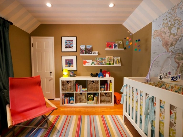 baby rum design beige vägg färg karta deco ränder matta färgglada
