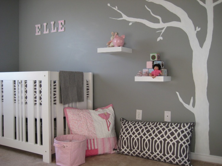 baby rum grå rosa vita väggklistermärken träd baby namn över barnsäng