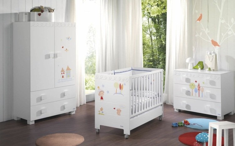 Komplett babyrumsdesign duende-weiss-design-bilder-accenter-byrå-garderob