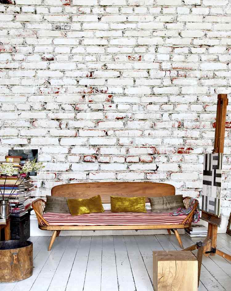 tegel-tapet-vägg-design-vintage-vit-planka golv-soffa-trä-dekoration