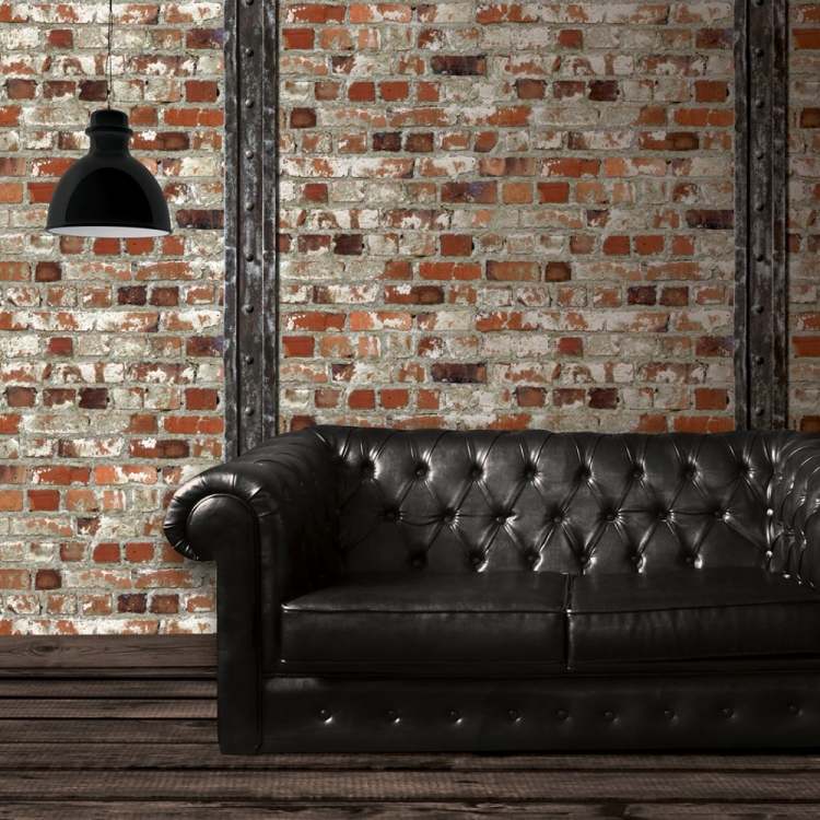 tegel-tapet-vägg-design-chesterfield-soffa-tuftade-svart-trä golv-vintage