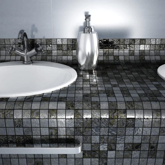 modern-badrum-mosaik-kakel-metallic-effekter-italiensk stil