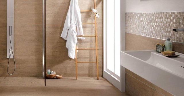 Badrumsidéer-trä-väggpaneler-bilder-mosaik-väggremsor-ceramiche-supergres