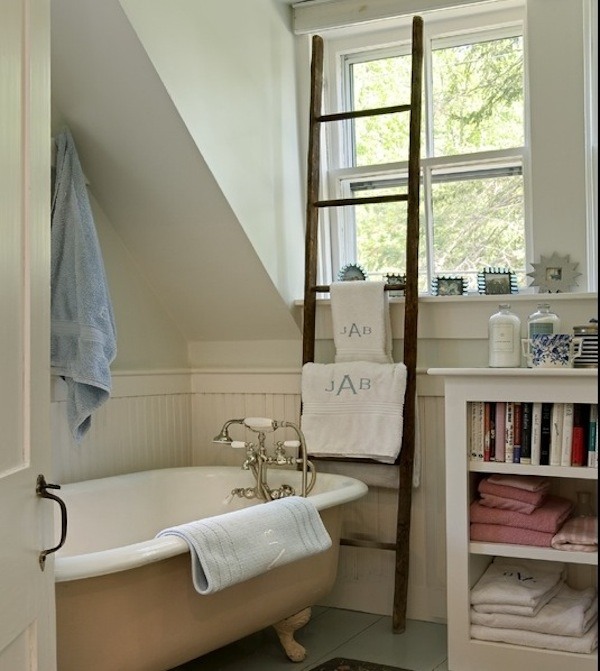 trä stege genomförande-badrum handdukstork design-stång rustik