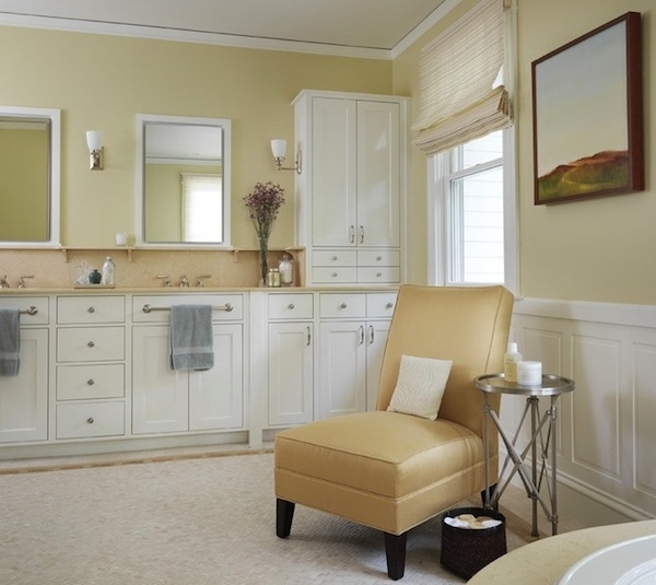 Möbler badrumsskåp-monterad handdukstork-deco soffa klädd