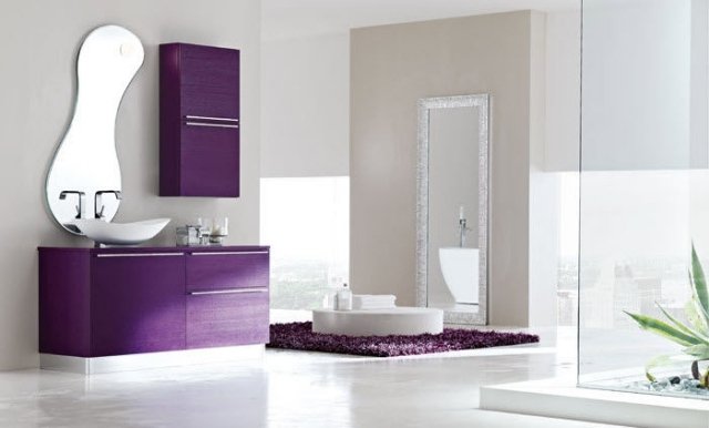 badrum-handfat-med-underskåp-lila-fram-spegel-design