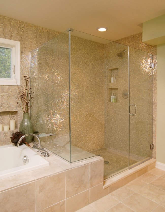 badrumsglas mosaik kakel persika färg glas dusch