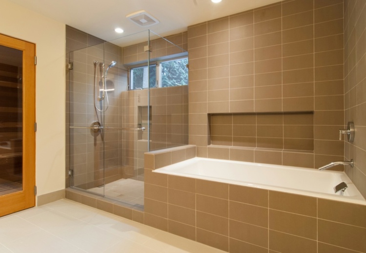 beige kakel badrum design dusch badkar