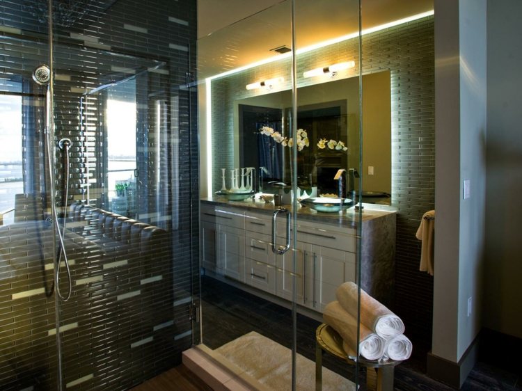 klinker grå dusch modernt badrum design belysning spegel