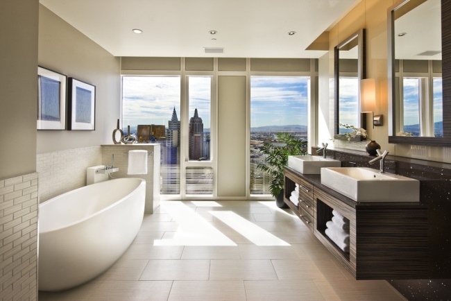 Samtida badrum fristående badkar-handfat handfat-Panorama Khudson-Interiors