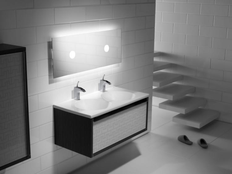 badrum-spegel-roca-dubbla handfat-fåfänga-trappor-modern-design