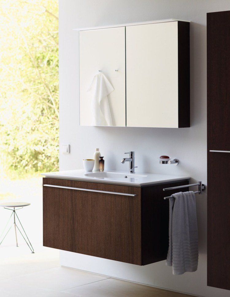 badrum-spegel-duravit-x-stort-spegelskåp-underskåp-handfat-vitt-trä
