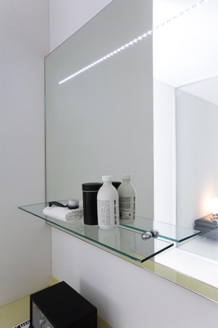 badrum-spegel-arlex-design-led-remsa-enkel-indirekt-belysning