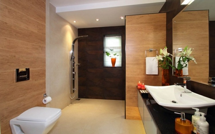 modern inredning badrum öppen dusch kakel brun beige