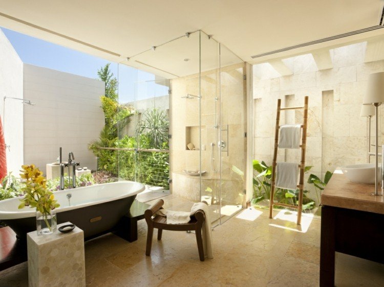 stil idé modernt öppet badrum badkar retro växter glas dusch