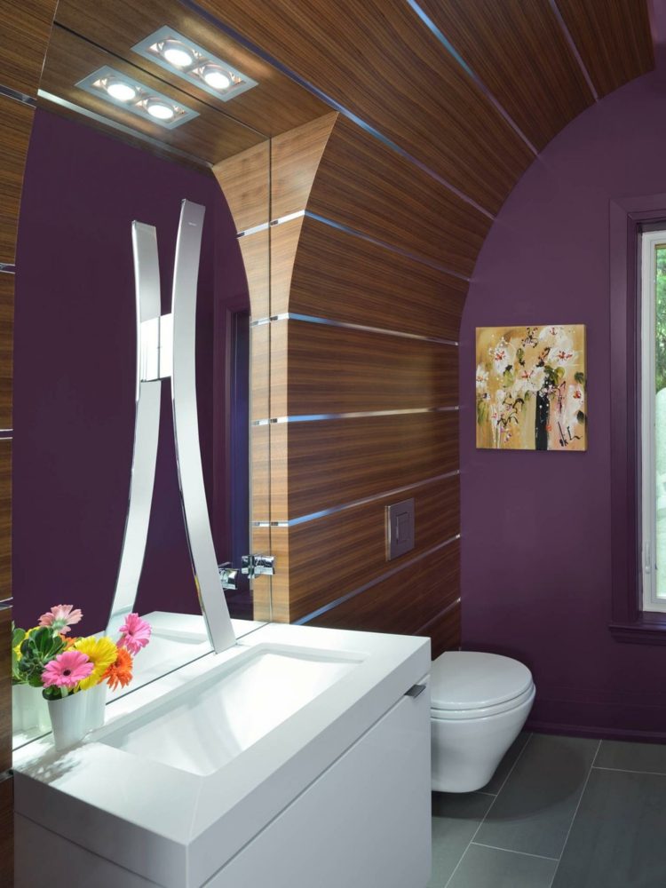 måla badrum vägg design trä välvda lila lila vägg spegel