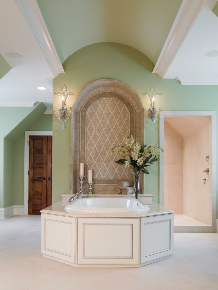 måla badrum lyxig design badkar beklädnad mintgrön vägg
