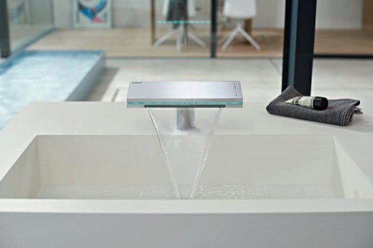 kran-badrum-vattenfall-optik-hansa-matt-metall
