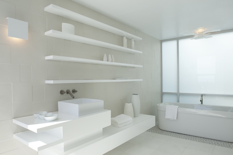 Badrumsmöbler-vit-modern-handfat-underskåp stöd