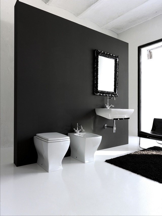 svart-vita-kontraster-badrum-idéer-trendiga-inredning-sanitära tillbehör