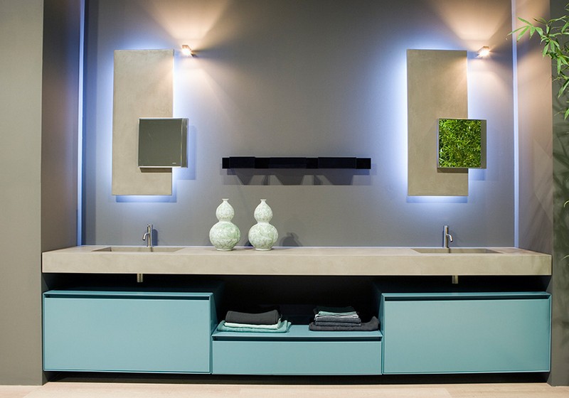 Badrumsspegelbelysning idéer modern design