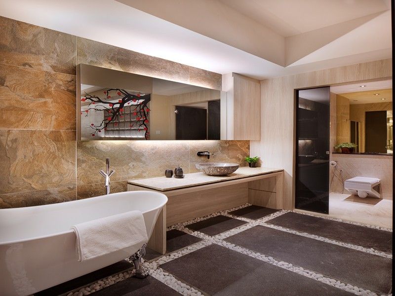 Badrumsspegel-belysning-idéer-modern-design-natursten-kakel-idéer