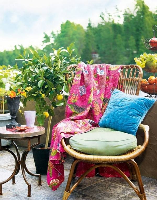 bambu-stol-stoppad sits-färgglada-hem textilier-boho-chic-möblering-balkong