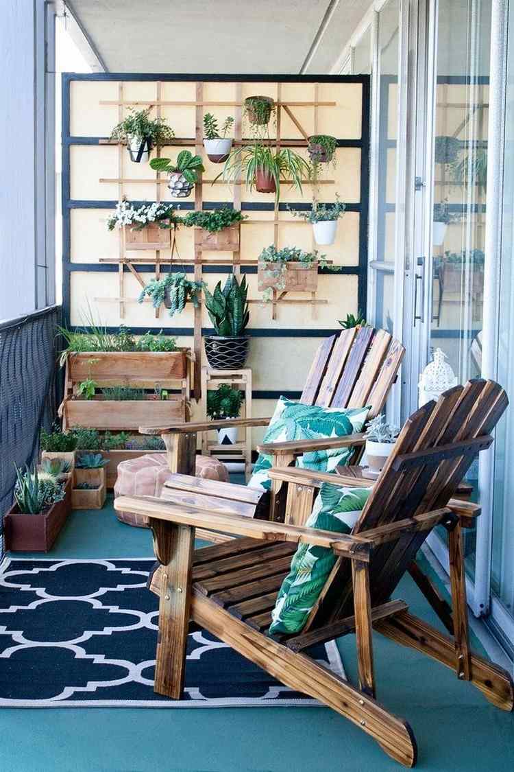 Skapa en balkong trä-adirondack-utomhus-matta-trä-planter-vertikal-vägg