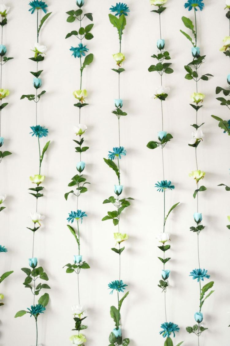Gör-det-själv vackra balkongväggdekorationer-instruktioner för kransar av konstgjorda blommor