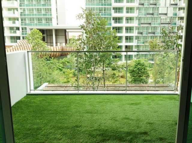 gräsmatta matta konstgräs utomhus balkong stad